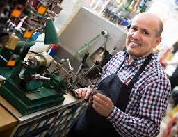 Como Identificar Quando a Fechadura Precisa Ser Trocada em Montes Claros: 6 Dicas carlos silva chaveiro 1